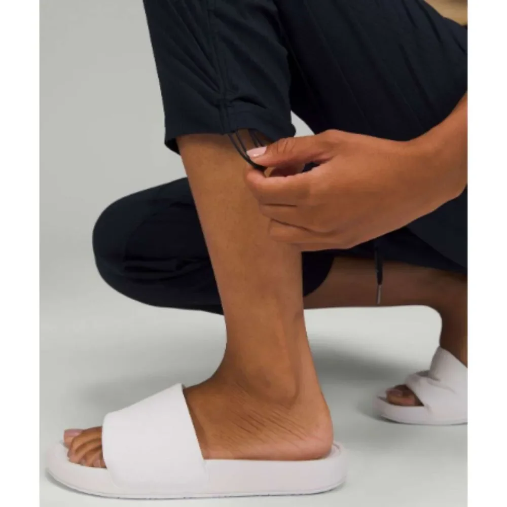 Lululemon Dance Studio Mid-Rise Crop 25